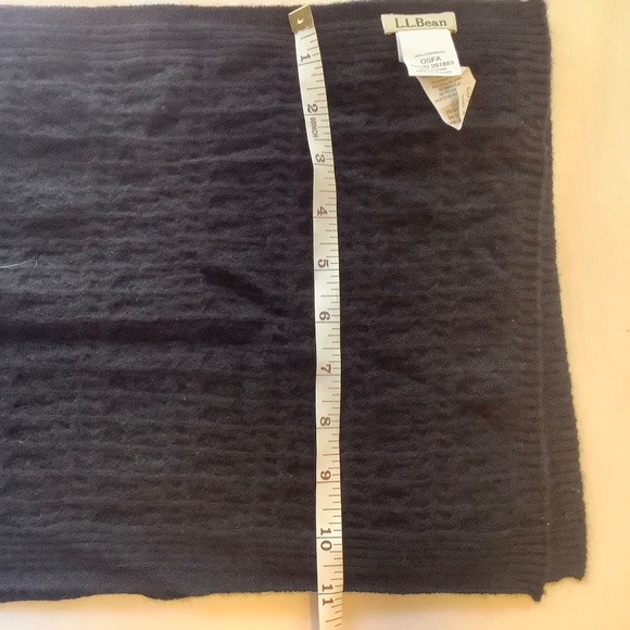 L.L. Bean Black Cashmere Scarf - Picture 3 of 5